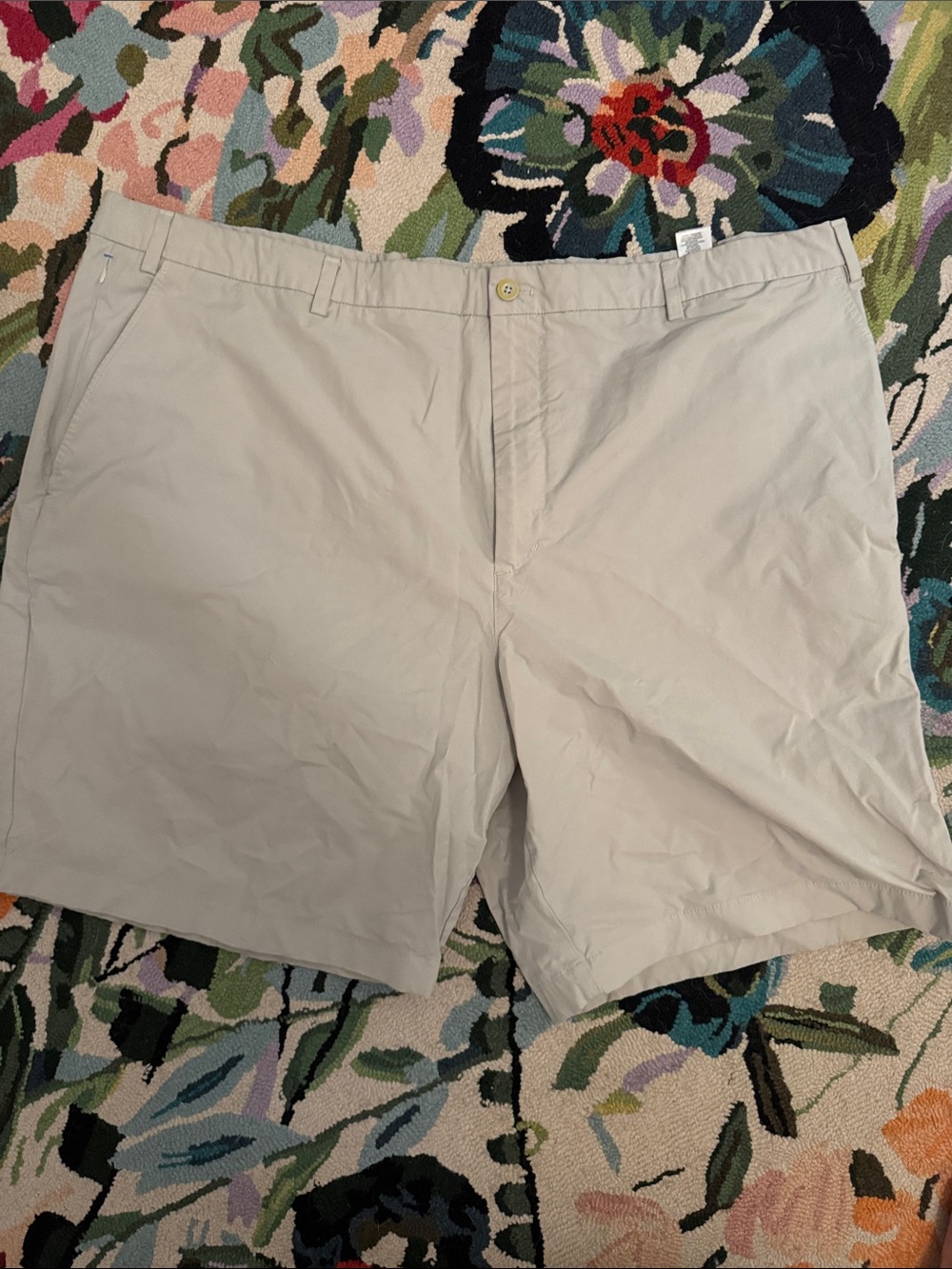 Vineyard Vines Men's On the Go shorts khaki